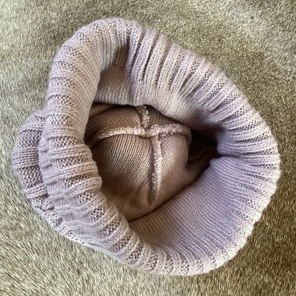 Carhartt Crafted With Pride Since 1889 Thick Puff Ball Knit Hat Beanie - Picture 3 of 4